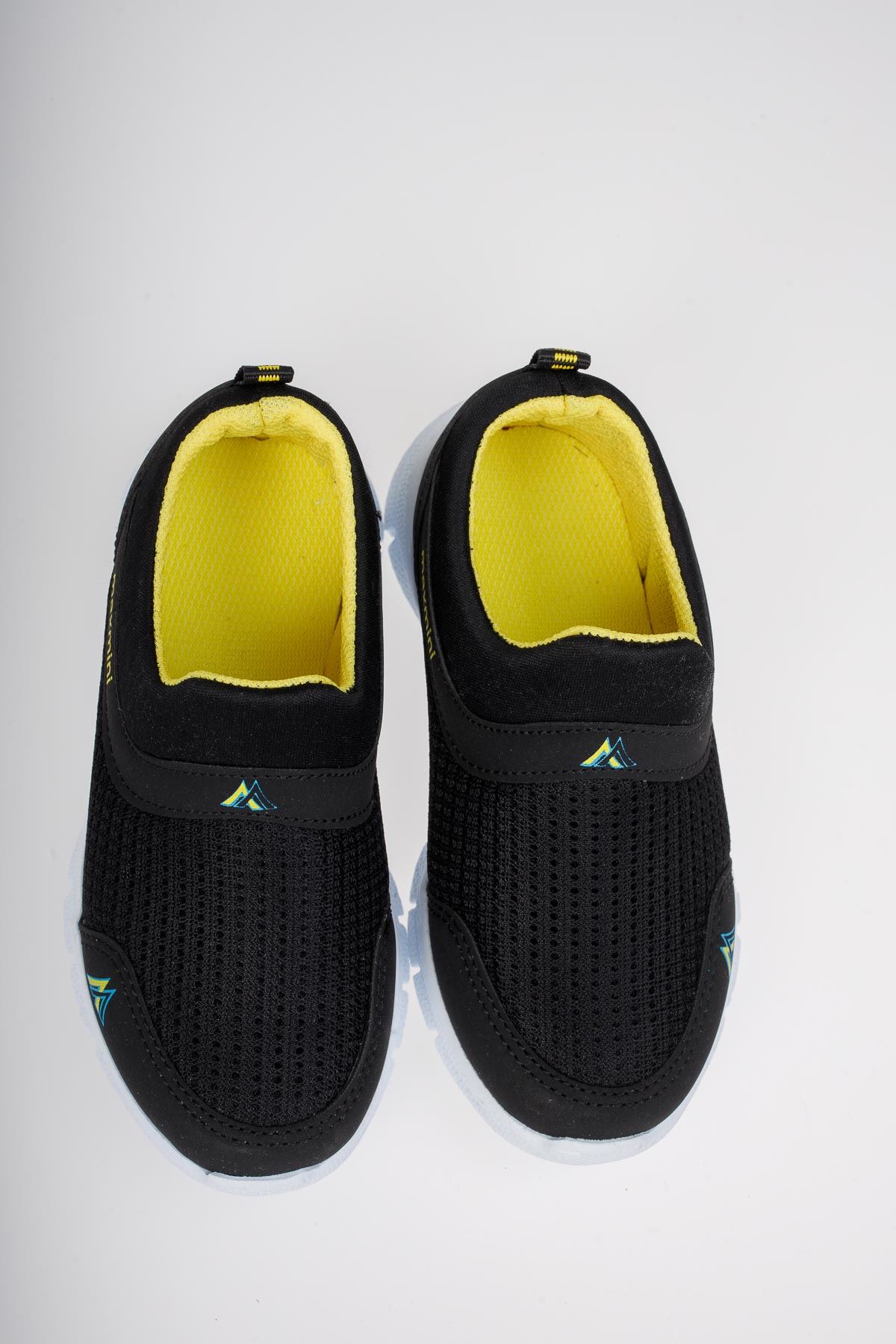 Fileli Siyah Spor Ayakkabı