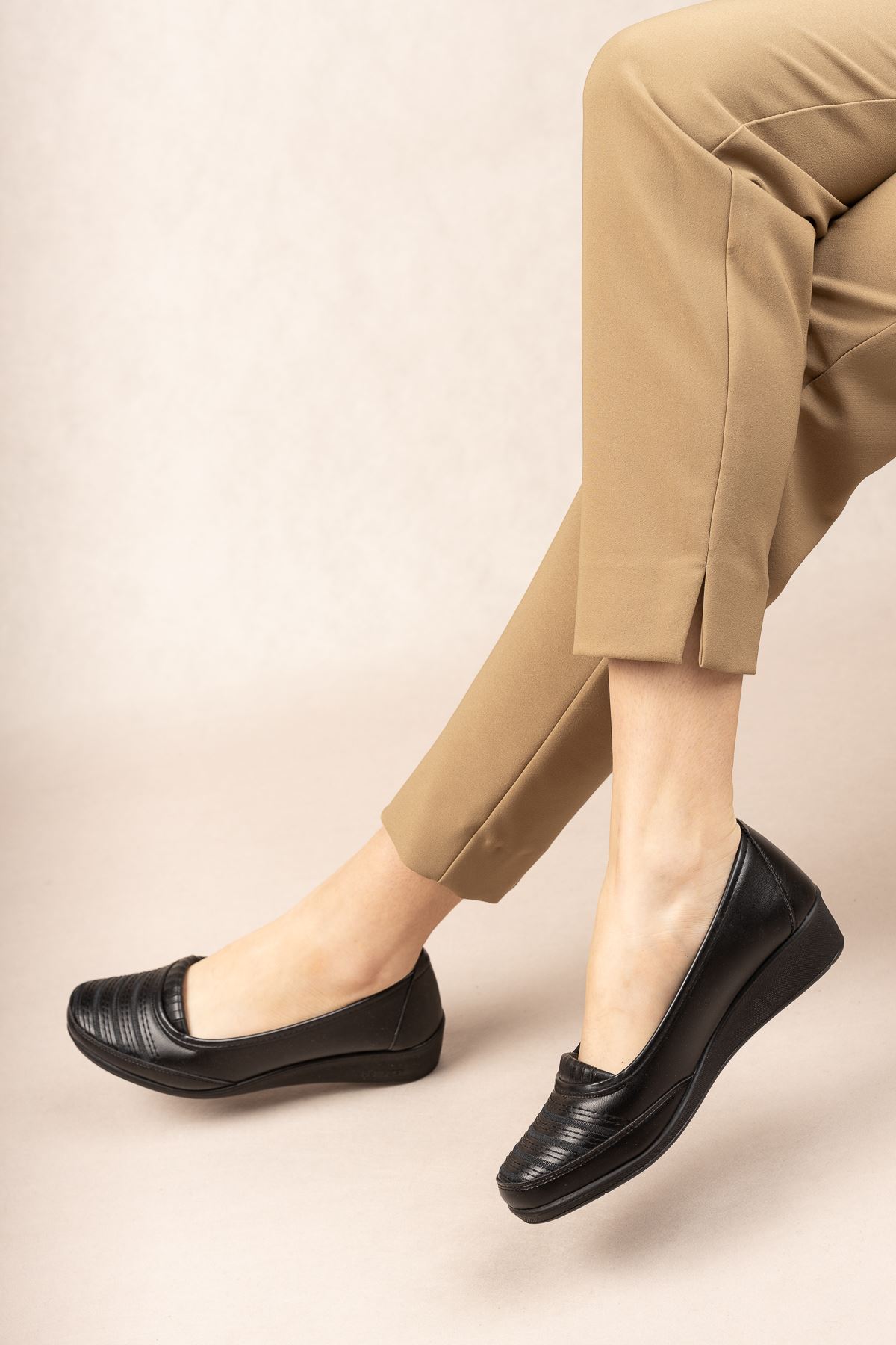 Ortopedik Taban Siyah Cilt Ayakkabı