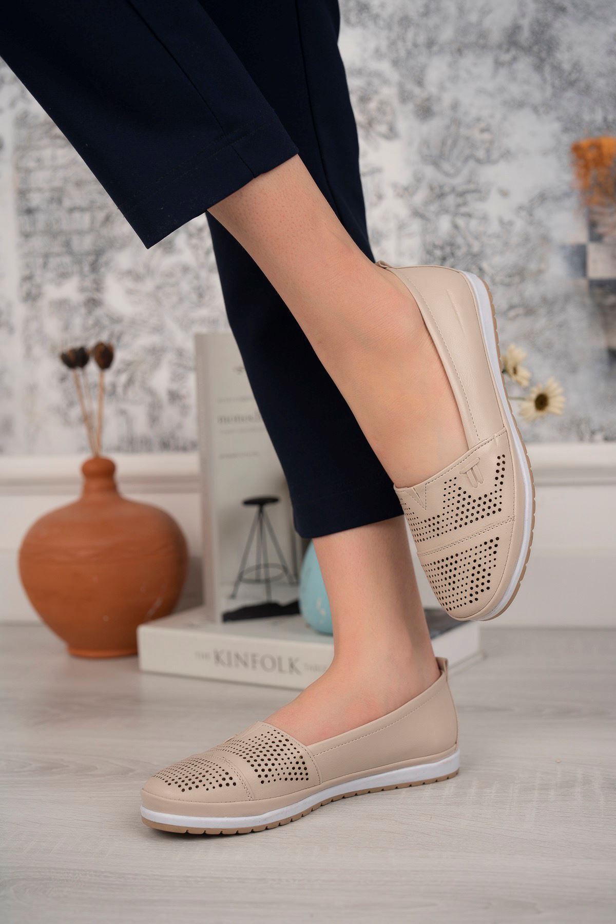 Ortapedik Pedli Deri Lazerli Kadın Ayakkabı