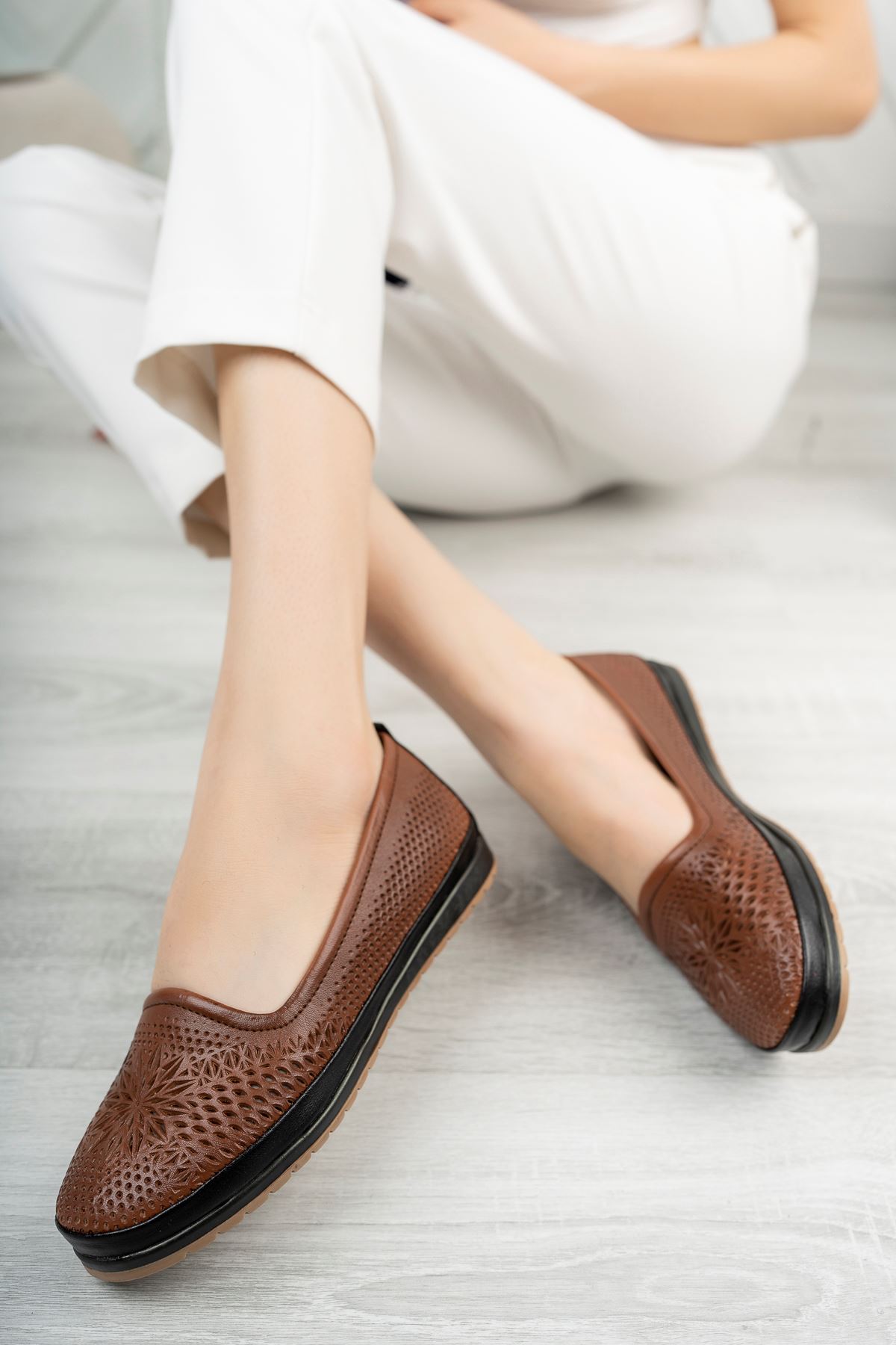Ortapedik Pedli Deri Lazerli Kadın Ayakkabı