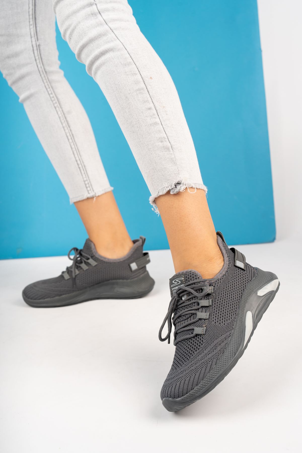Fileli Bağcıklı Füme Spor Kadın Spor Ayakkabı