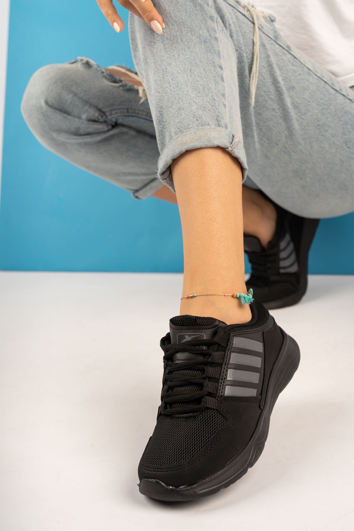 Fileli Siyah Garnisi Füme Kadın Spor Ayakkabı