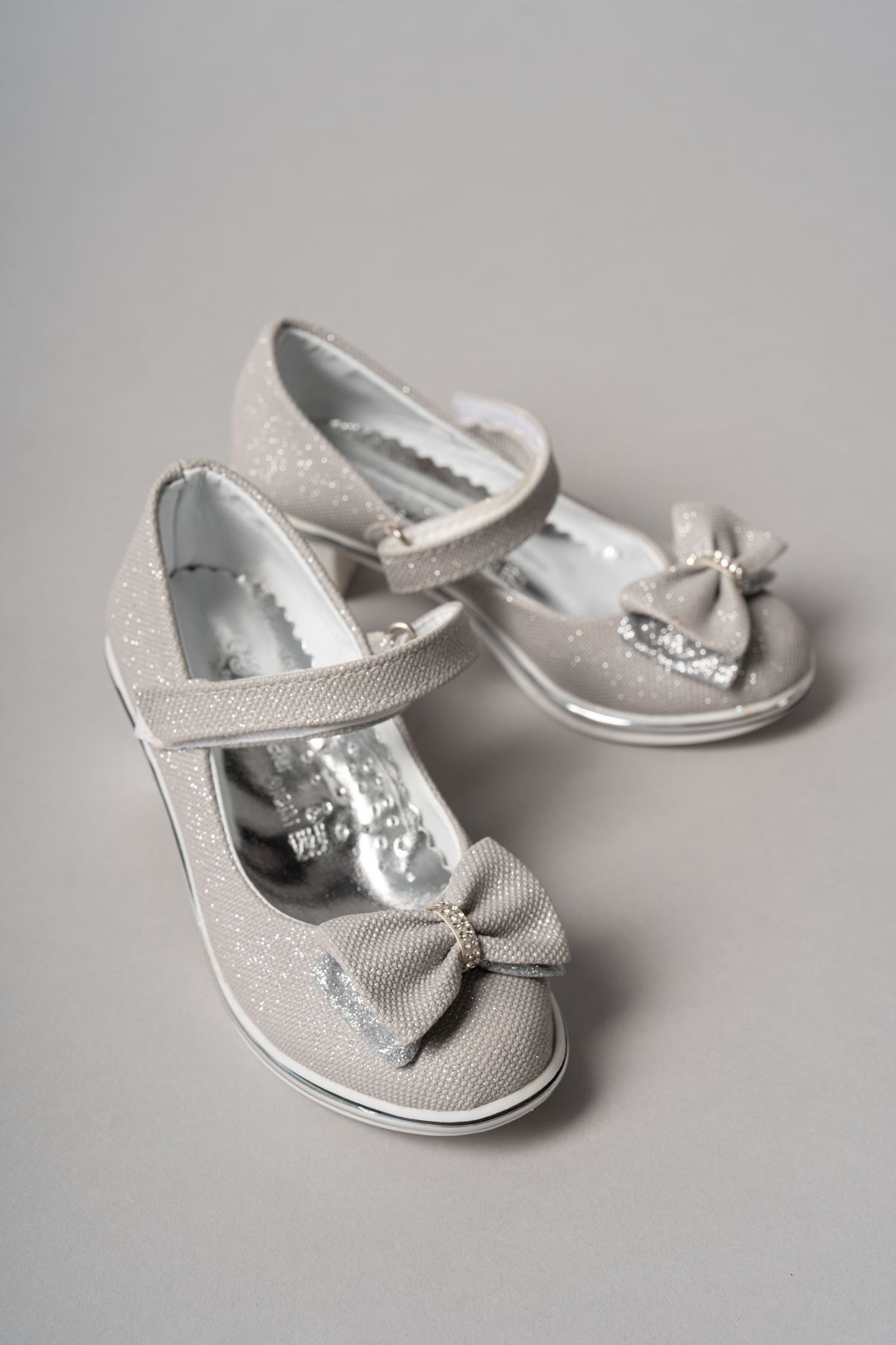 Topuklu Fiyonklu Gümüş Star Kız Çocuk Ayakkabı