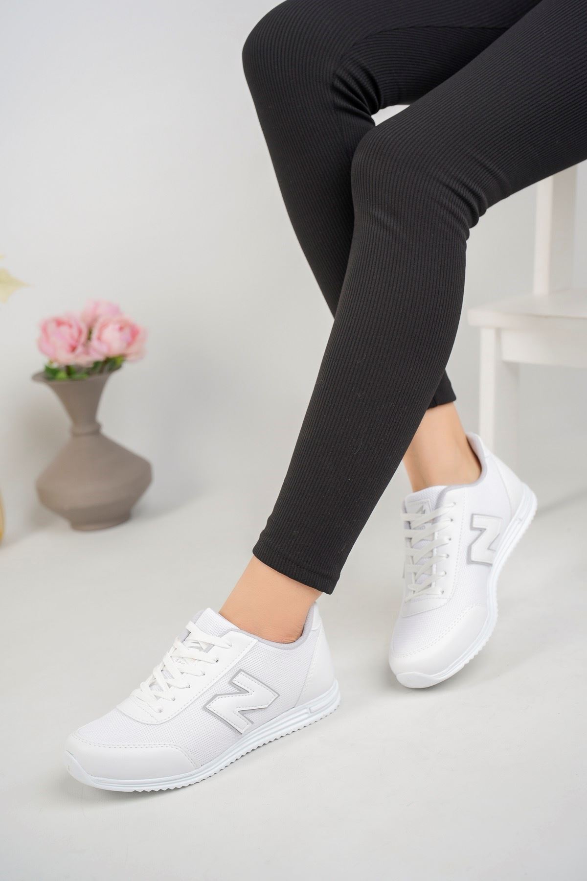 Fileli Bağcıklı Beyaz Kadın Spor Ayakkabı