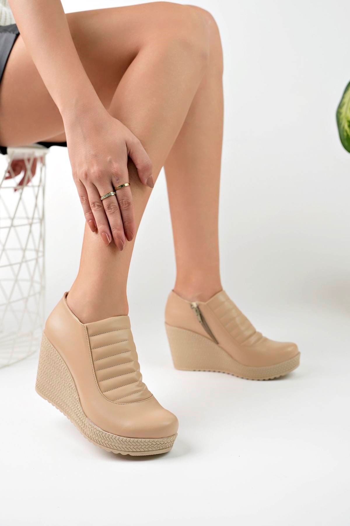 Dolgu Taban Fermuarlı Nut Cilt Kadın Ayakkabı
