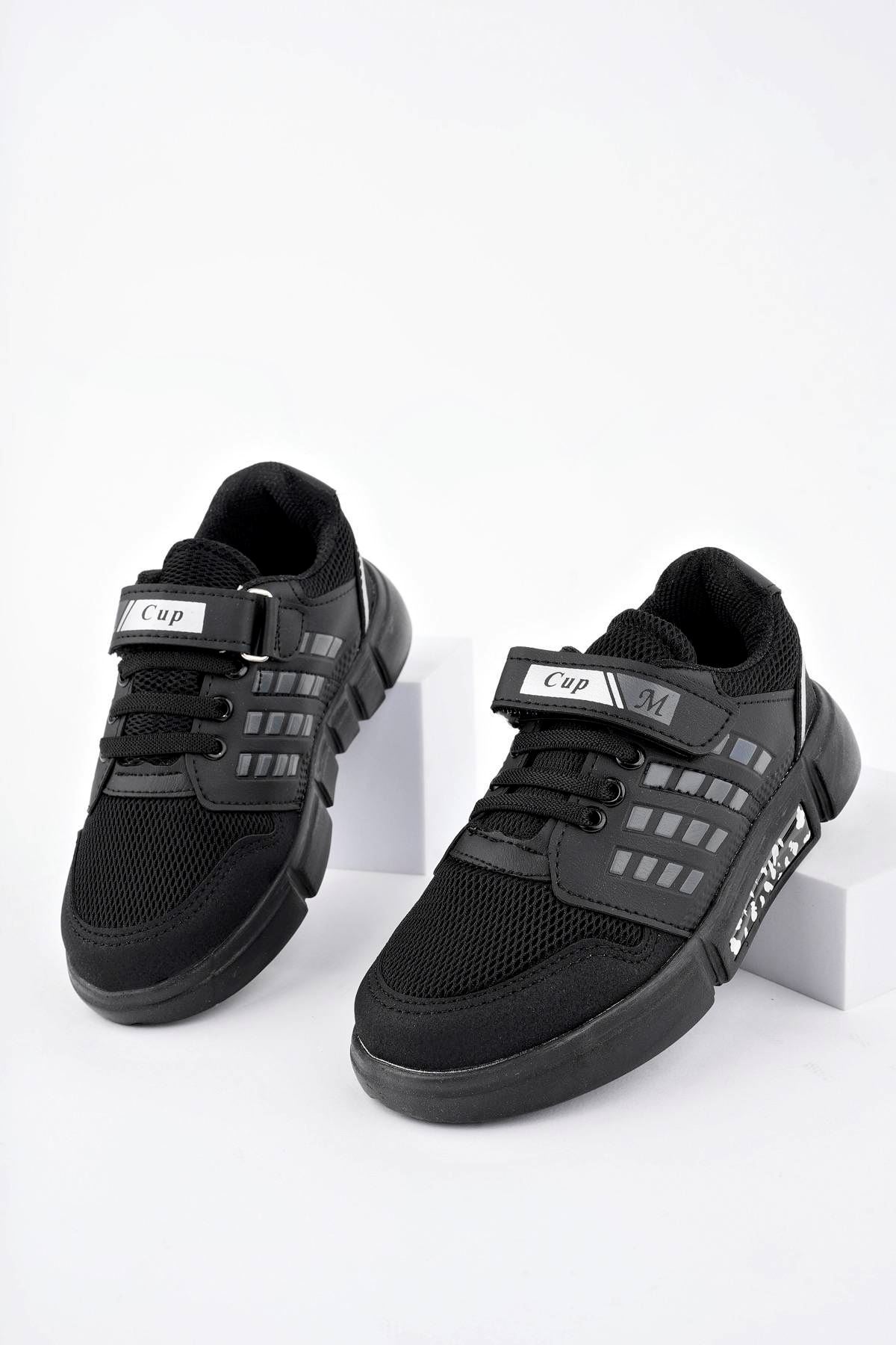 Cırtlı Siyah Tabanı Siyah Çocuk Spor Ayakkabı
