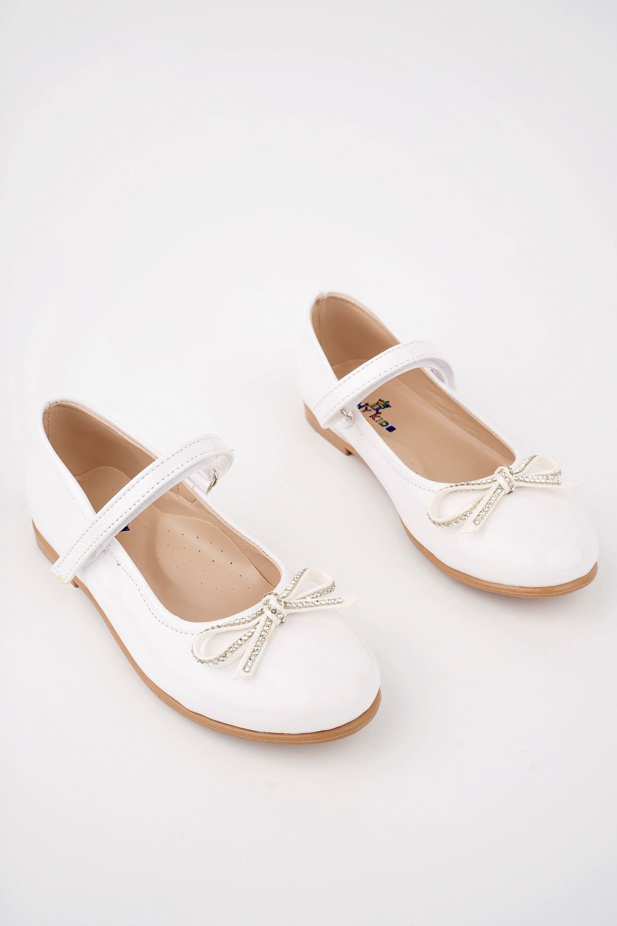 Bıyık Fiyonk Beyaz Cilt Kız Çocuk Ayakkabı