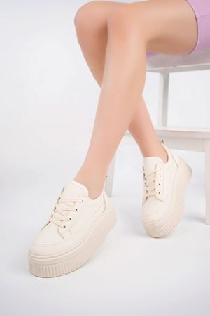 Dolgu Topuk Bej Ayakkabı