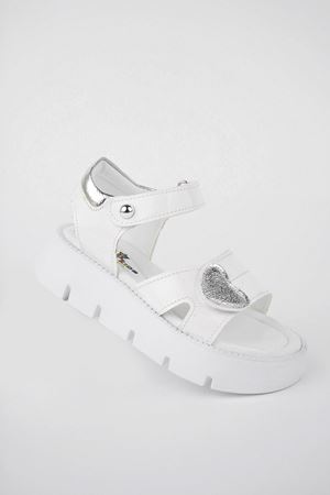 Kalpli Beyaz Kız Çocuk Sandalet