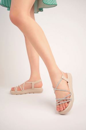 Dolgu Topuk Taşlı Ten Kadın Ayakkabı