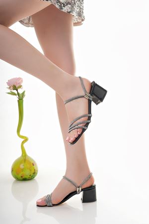 Ökçeli Siyah Taşlı Sandalet Terlik