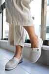 Ortopedik Taban V Tokalı Krem Lazerli Kadın Ayakkabı